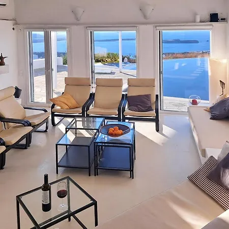 The Villa Parikia (Paros)